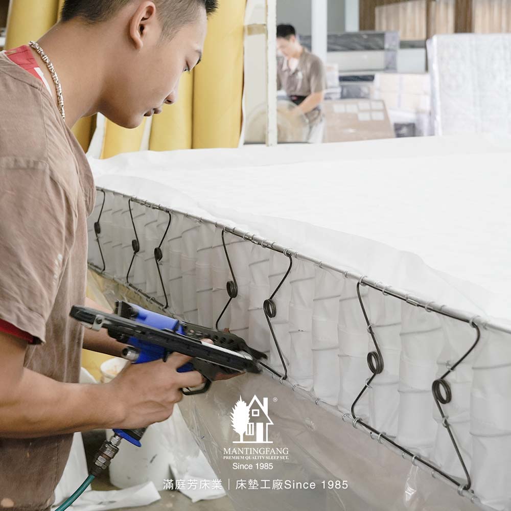 床沿不塌陷,M型彈簧好助攻 - 滿庭芳床業有限公司|床墊工廠|量身訂製家人好床