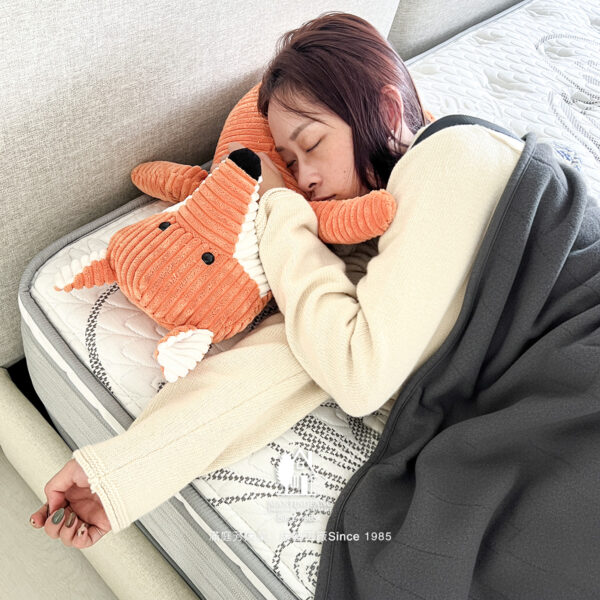 人為什麼要睡床墊? 1 IMG 1807 1200x1200 深色被單 人為什麼要睡床墊?