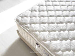 有一種體貼，是為他換床