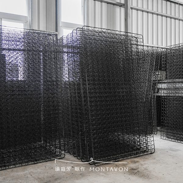 倉庫 4x6＿250602 01 1200x1200 黑彈簧與白獨立，床的兩種面相